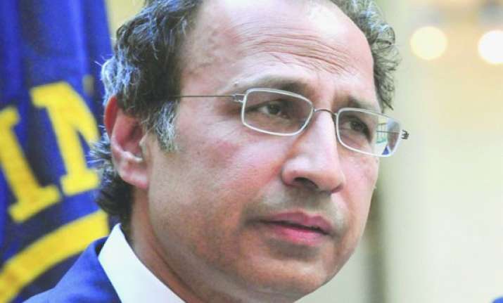 pak s finance minister resigns ahead of polls