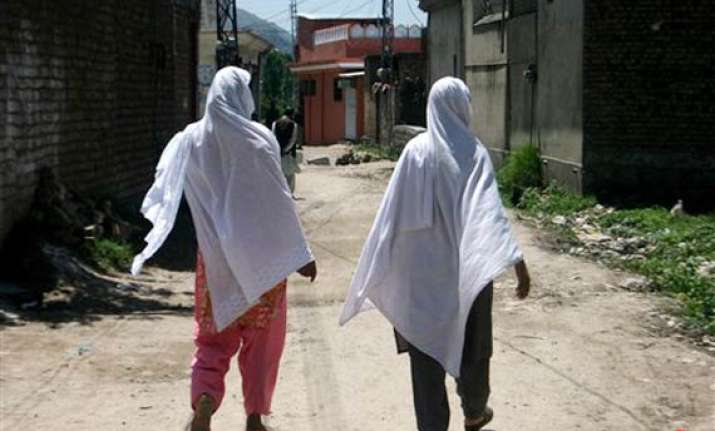 pak still holding osama s 3 wives 8 children