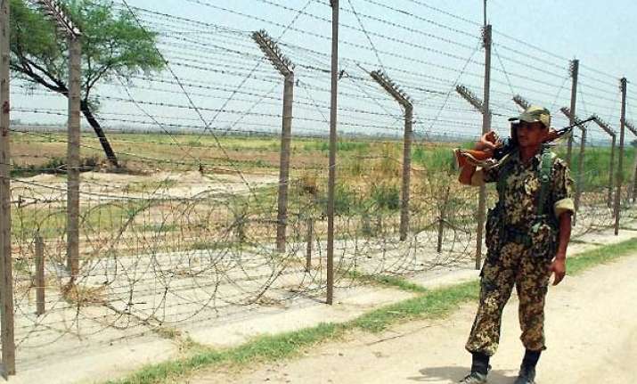 pak troops put on high alert along loc