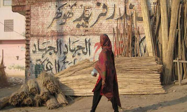 pak security stop journalists from entering kasab s village