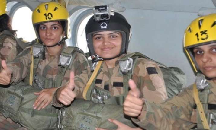 pakistan s women paratroopers create history