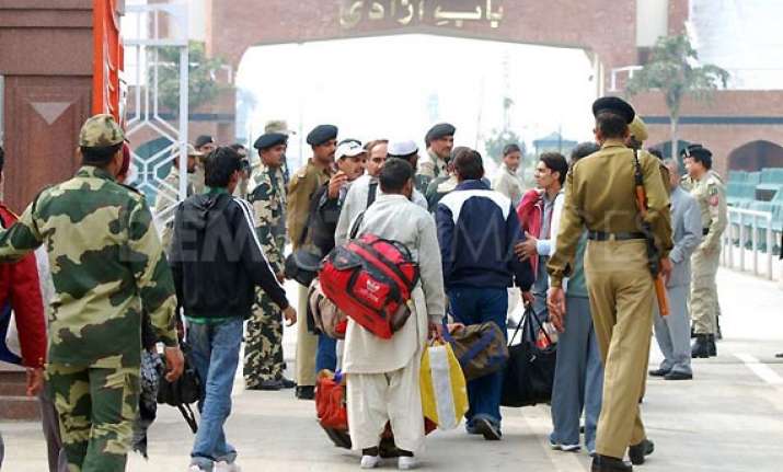 pakistan to free 367 indian prisoners