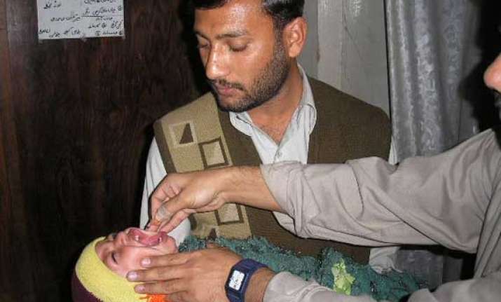 pakistani polio workers get police protection