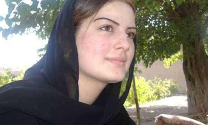 pashto singer ghazala javed and her father shot dead in