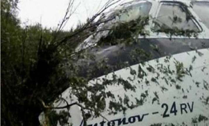 plane crashlands in ukraine five killed