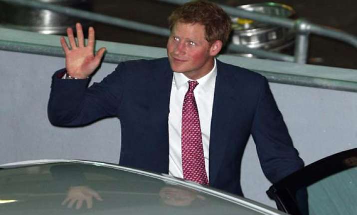 prince harry helps sydney celebrate navy centenary