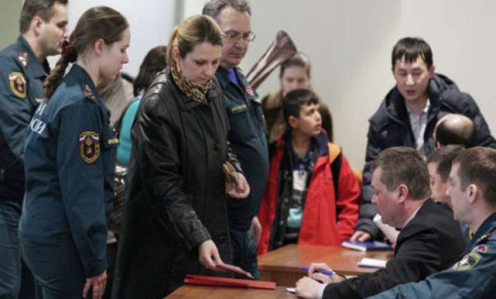 russia evacuates 25 nationals from syria