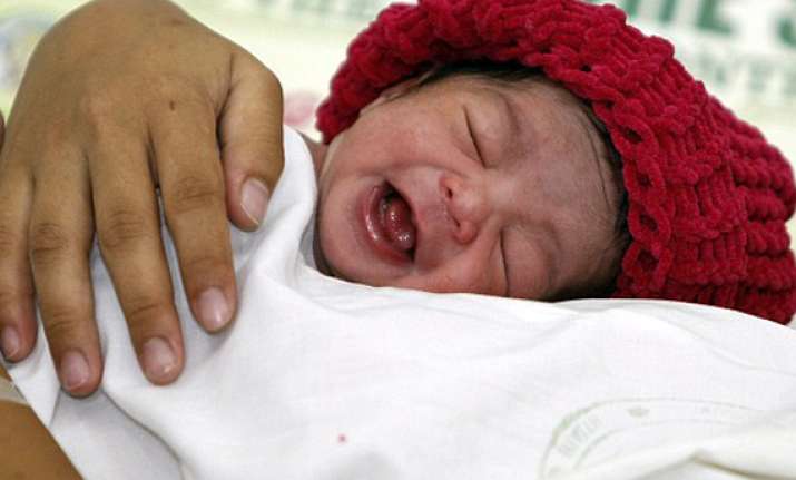 seven billionth baby born in manila