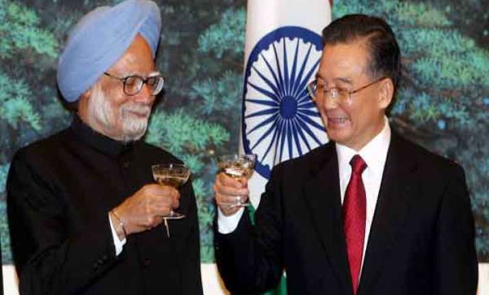 singh to meet chinese pm at regional summit