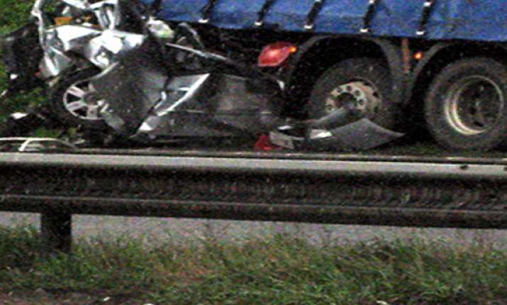 six indians burnt to death in truck collision in oman