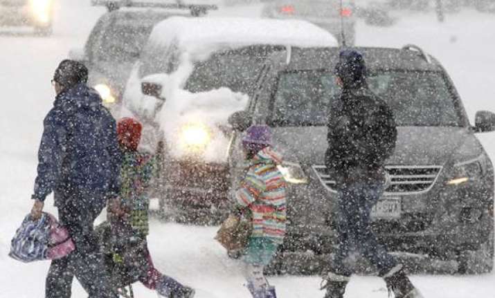 six dead as snowstorms hit us