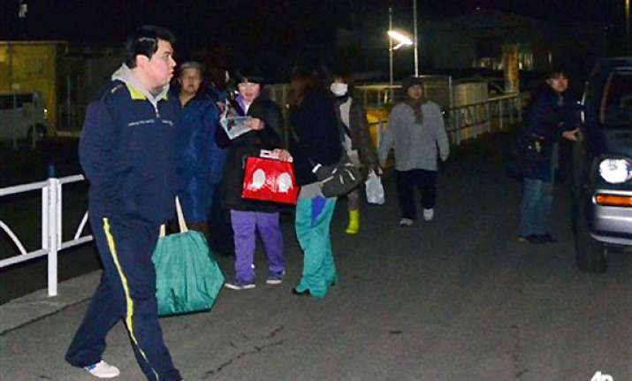 small tsunami hits japan after 6.9 quake