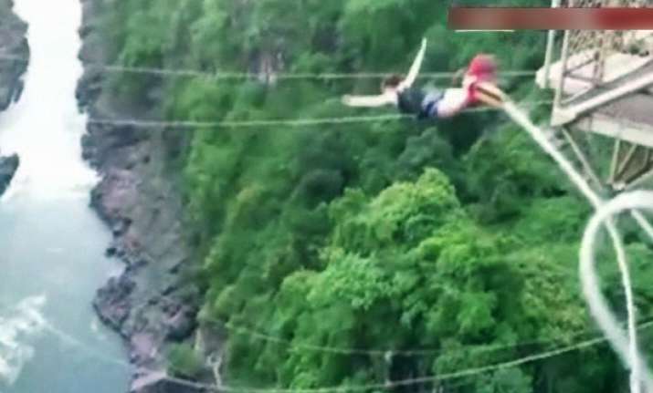 snapped bungee plunges tourist into african river