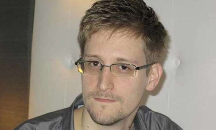 snowden officially seeks temporary asylum in russia