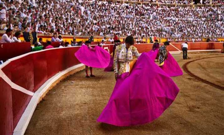 spain bullfight no gorings in second run at san fermin
