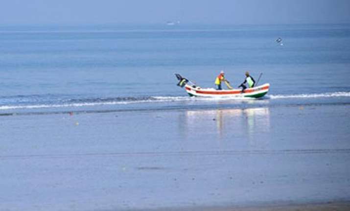 sri lanka arrests 65 indian fishermen
