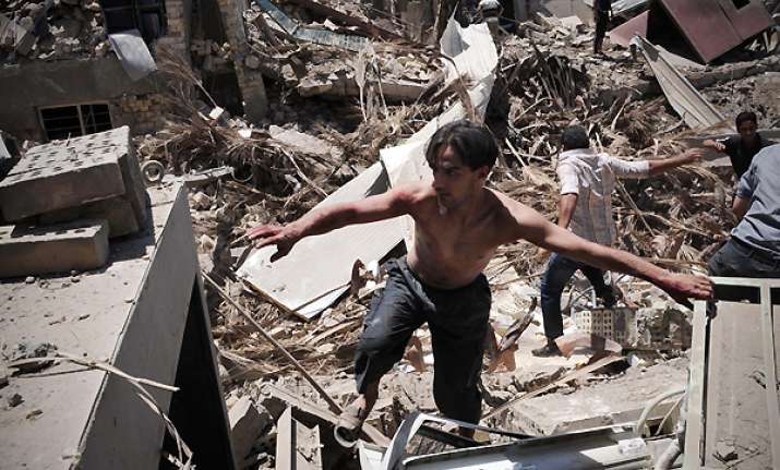 suicide car bomb kills 23 in central baghdad