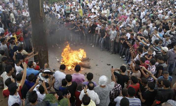 more than 30 killed in syria violence activists