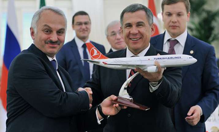 syria says it shot down turkish air force jet