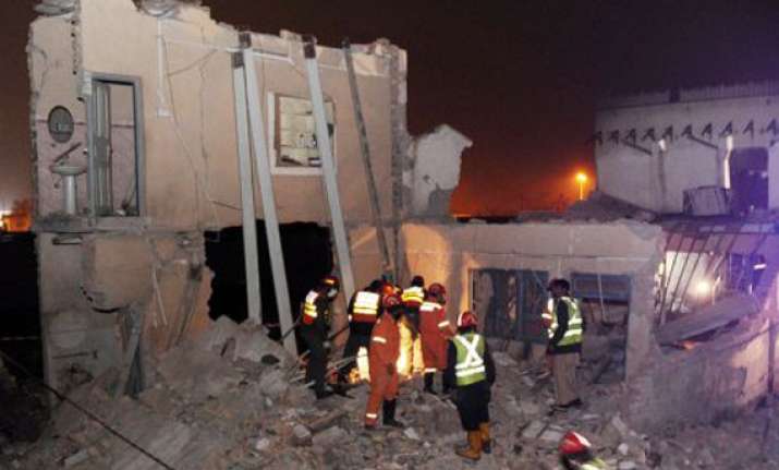tv bomb kills seven in peshawar