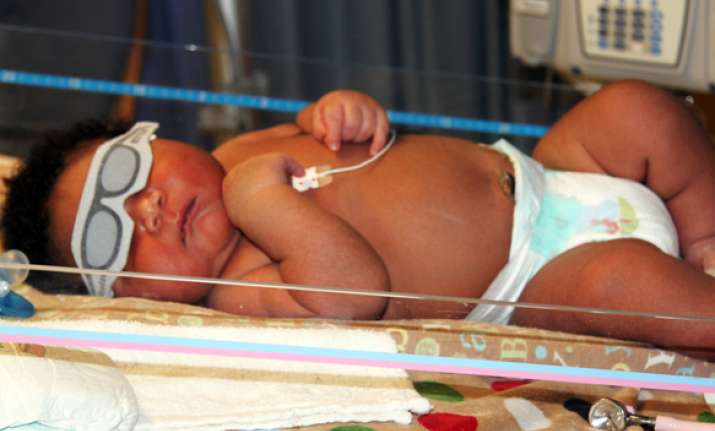 texas mom delivers 7.3 kilo son