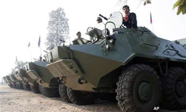 thailand cambodia clash again at disputed border