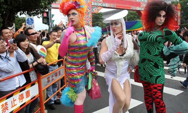 thousands march in taiwan gay rights parade
