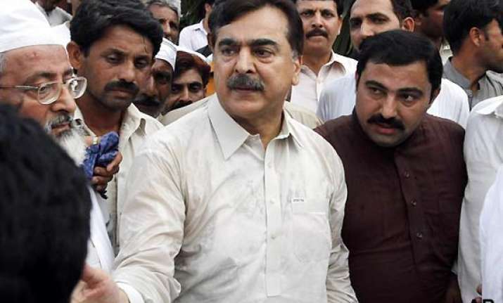 try judges who endorsed musharraf led coup too gilani