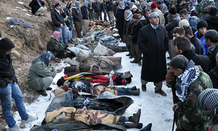 turkey air raids kill 35 civilians