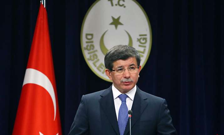 turkey slaps economic sanctions on syria
