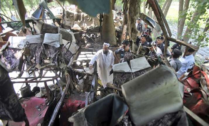 two bomb attacks kill 34 in northwest pakistan
