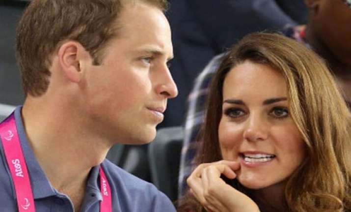 uk awaits its royal baby crowds world media gather outside