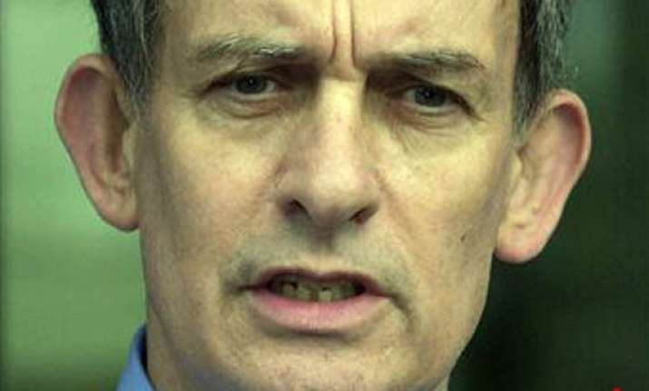 uk phone hacking ex notw managing editor arrested released