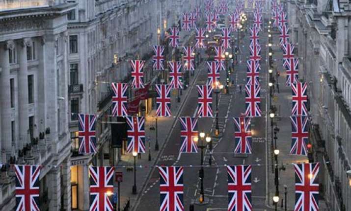 uk royal wedding to be streamed live on youtube
