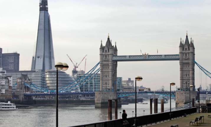 uk s tallest building adds drama to london s sky