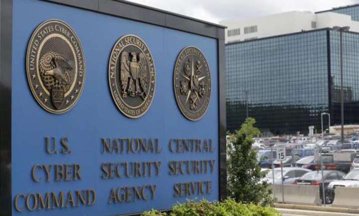 us house votes to continue surveillance programme
