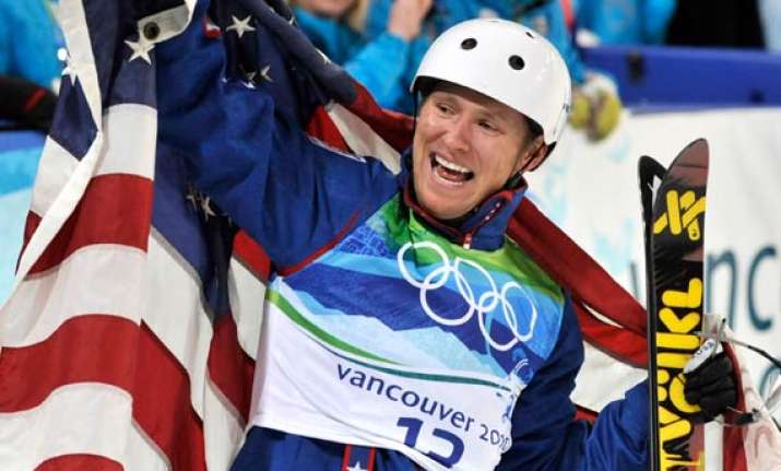 us olympic medalist calls police then shoots himself