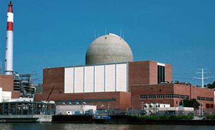 us firm in preliminary pact for india nuke plants