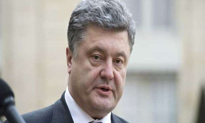 ukraine president calls vladimir putin angela merkel and