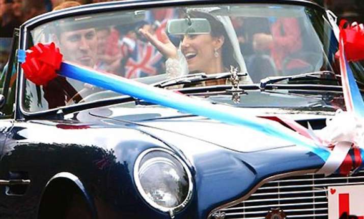 william kate leave for honeymoon at undisclosed location