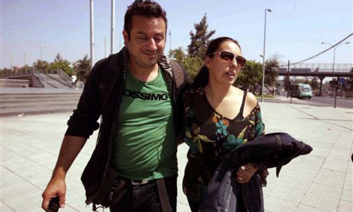 woman in chile makes hoax bomb call to keep her lover at