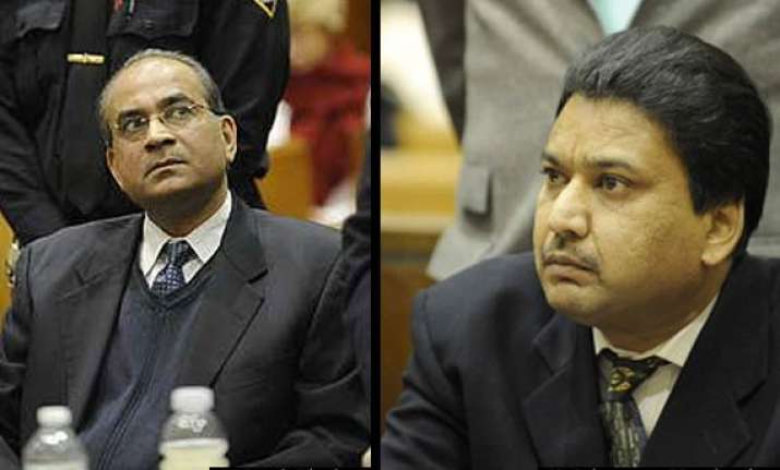 2 indian origin diamond dealers jailed for faking heist in