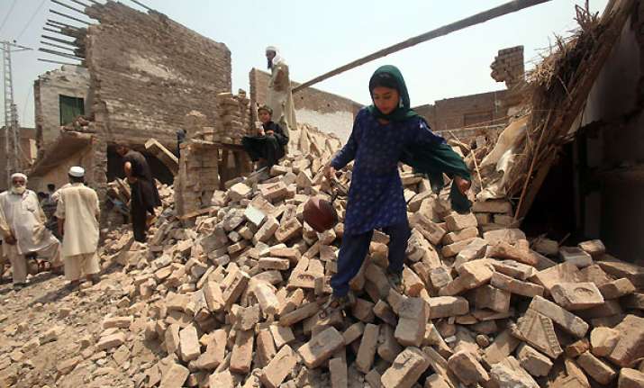 2 killed in blasts in northwest pakistan