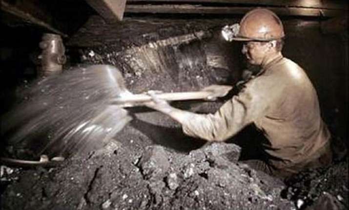 16 killed in ukraine coal mine blast