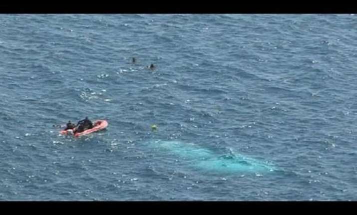 10 drown as boat sinks in mediterranean