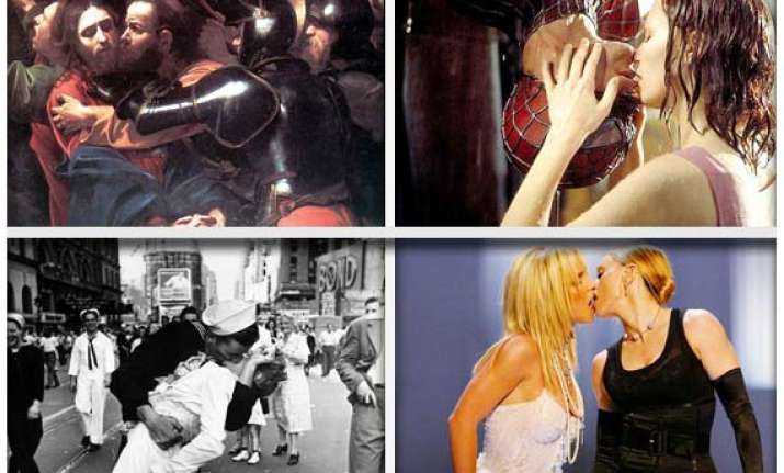 10 famous kisses in history