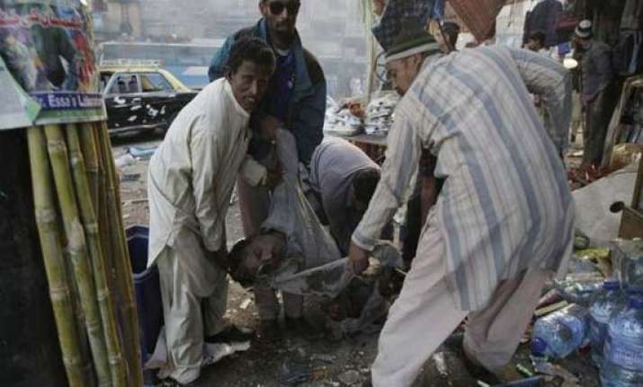 6 killed 50 injured in pak blast