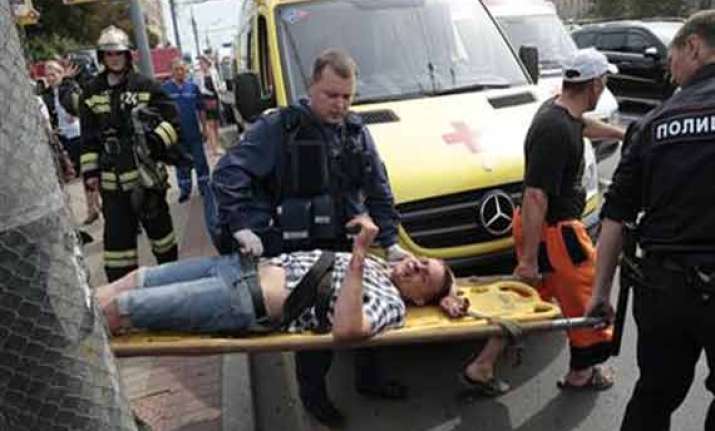 19 dead 150 injured in moscow subway derailment