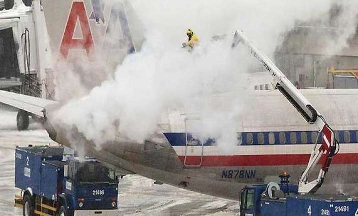 400 flights cancelled as storm hits us