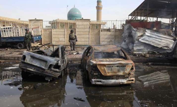 29 killed in iraq bomb attacks